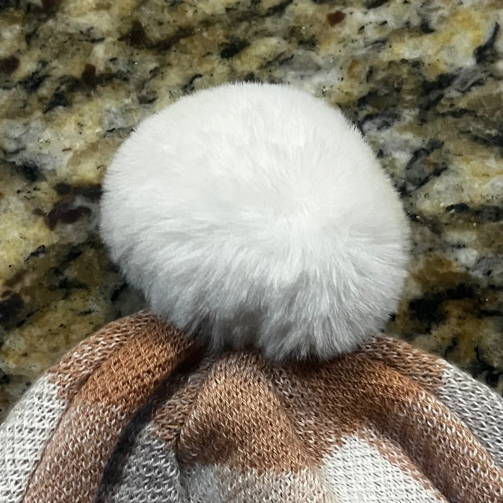 Tommy Bahama Kids Knit Beanie Tan White Buffalo Plaid Pom‎ Pom Winter Hat